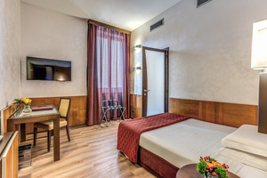 Double Room for Single Use