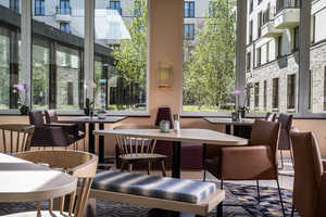 Lobby + Frühstücksbereich