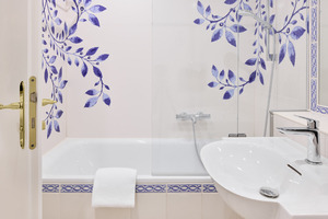 Badezimmerbild Komfort Kategorie mit Badewanne