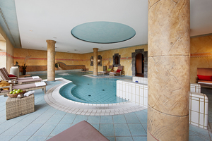 Indoor-Pool