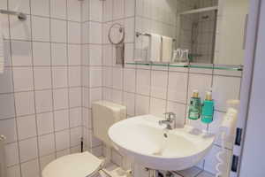 Bad Essential Einzelzimmer