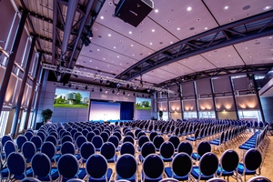 Kongress-Saal für bis zu 500 Personen bei Sonderbestuhlung