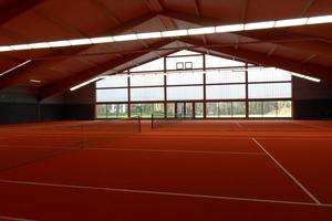 Tennis-Hallenplätze