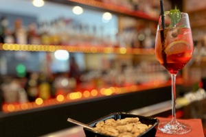 Red Corner Bar - Red Hugo Drink