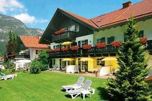Vorschaubild Hotel Garni Edelweiss Garmisch-Partenkirchen